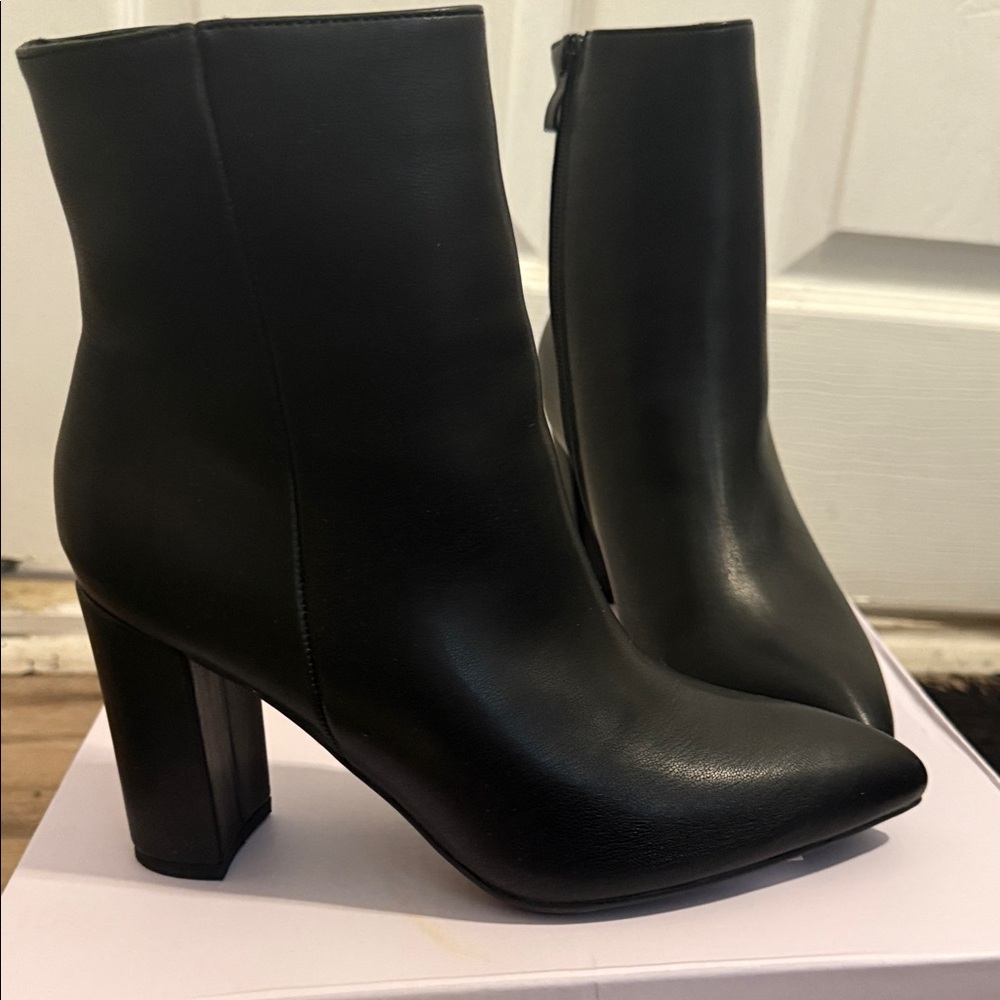 TOP Moda Black Heeled Boots